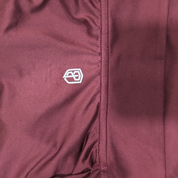 XL Born Primitive Pomegranate Cropped Long Sleeve - Picture 4 of 6